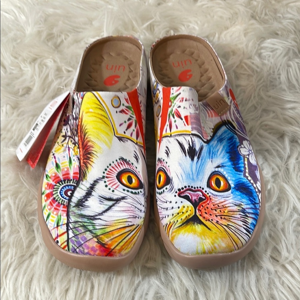UIN CHEER UP SLIPPER Cat Print Colorful Lightweight Slip On Size 9.5 NEW - Picture 3 of 16